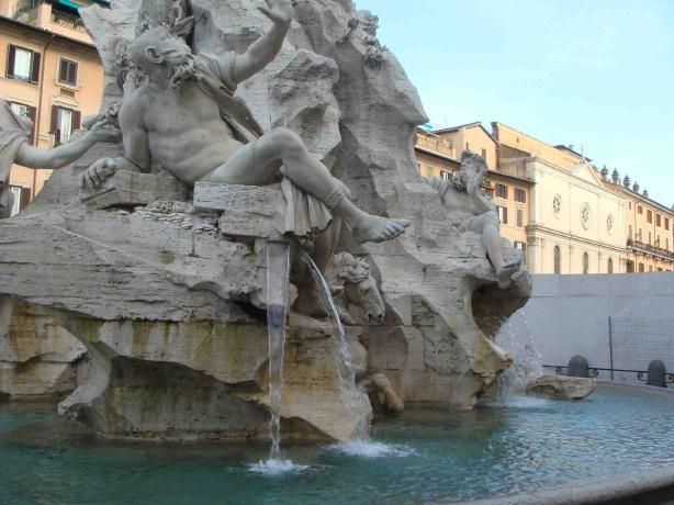 『四大河の噴水』は、ベルニーニの作品で、これによって認められる様になったとか。